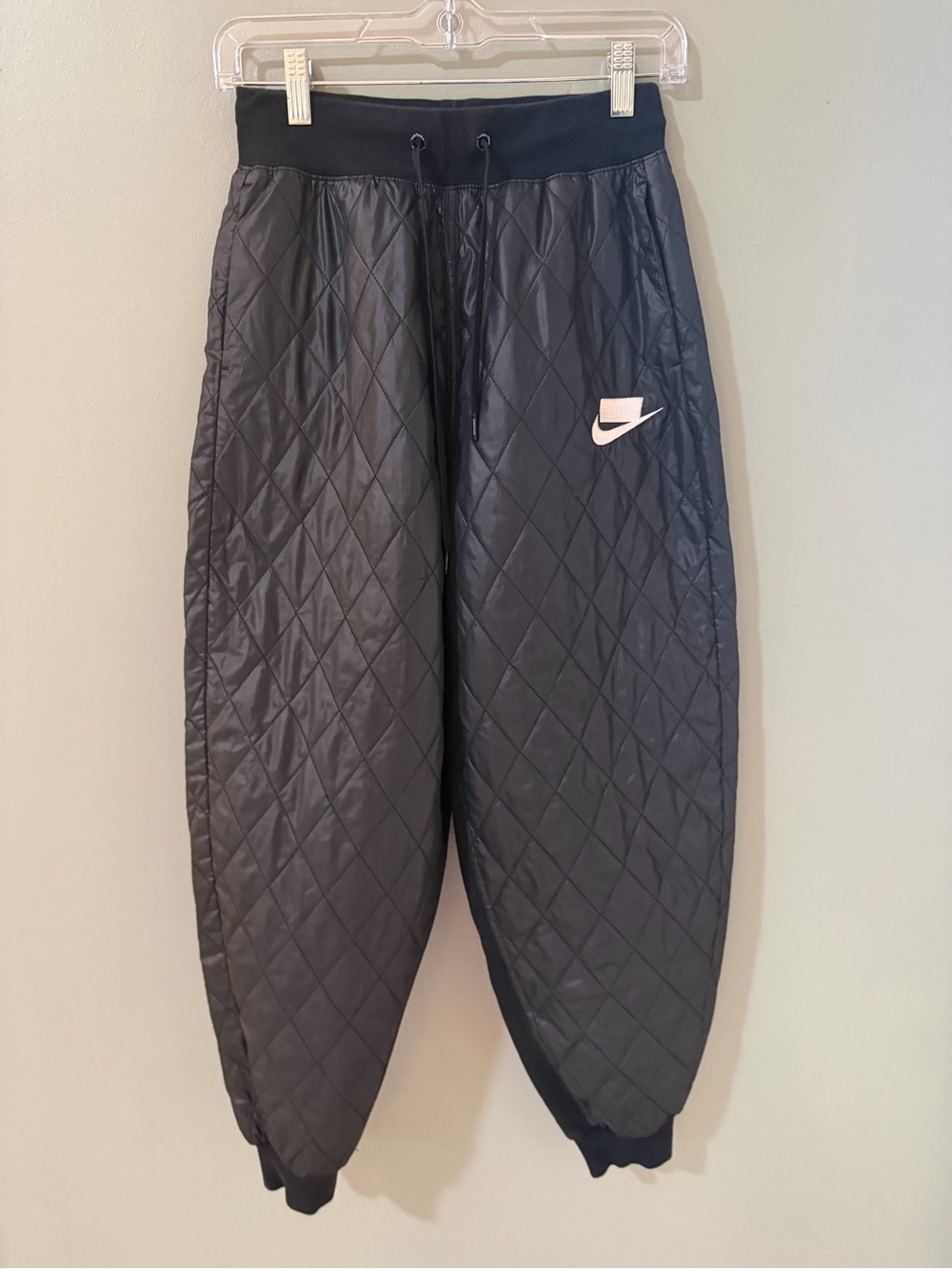 Nike NSW Sport Pack Quilted
Pants Women's XS Black
CJ6256-010